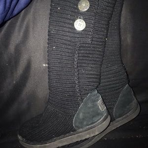 Black sweater UGG boots
